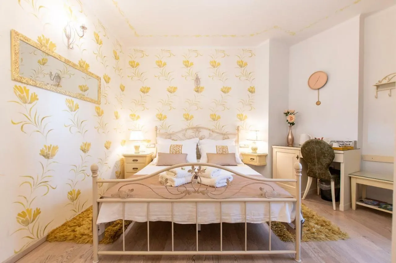 **** Guest house Unique Luxury Rooms Split Croatia